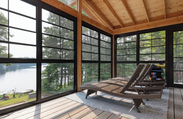 Muskoka Gem: 10pp/fireplaces/canoe/kayaks