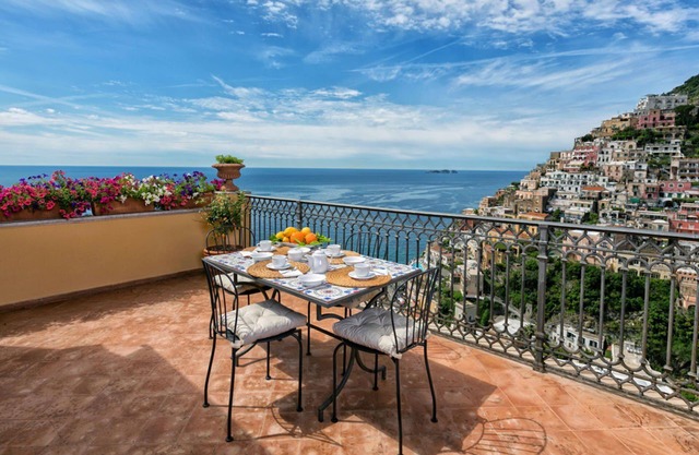 My Rental Homes - Casa Praiano 5 minute walk from Positano downtown with sea view