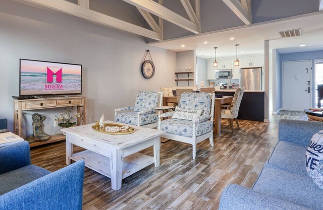 MyStay at 701 Queen's Grant- W/Pool, Grill, Beach Access and Gear!