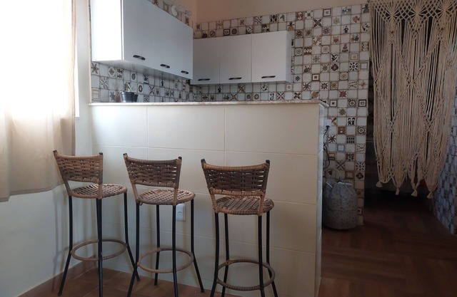 Nice and cozy apartment on Cacha Pregos beach, Bahia. We accept pets. P