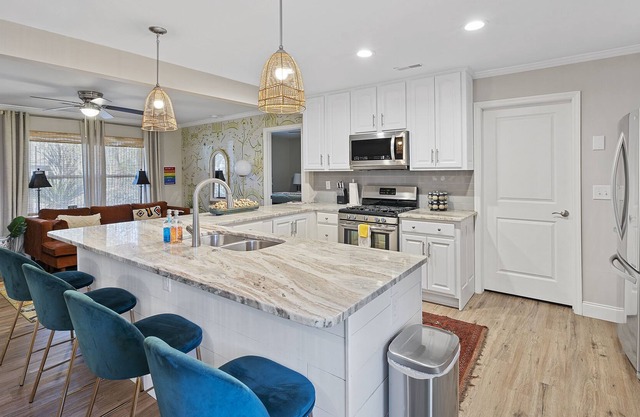 N. Charleston Boho, Central, Fall Specials 17 Mls to King St, 10 mls Park circle