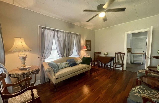 Nana's Cozy Country Getaway
