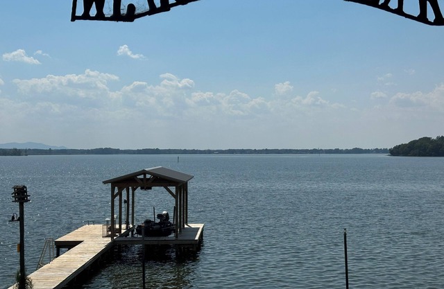 Nanny & Pa's Place - with Private Boat Ramp and Dock