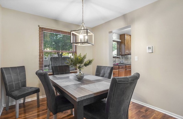 Naperville FHS Rental - Woodview Lane