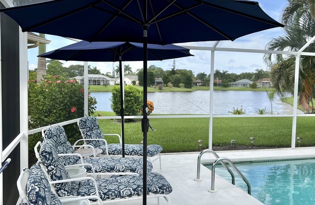 Naples Lakefront Listing! Heated Pool! Mins Drive to Beach, Shops & Restaurants!