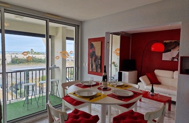 Naturiste Cap d'Agde Héliopolis F 61
