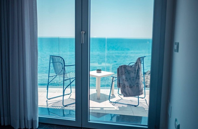Nautilus Hotel