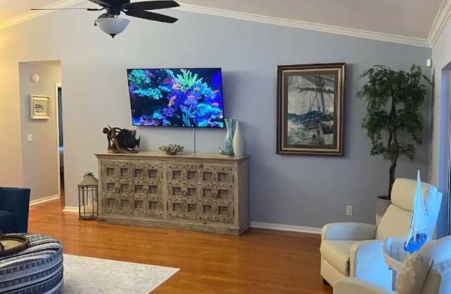 nCharming 3-bedroom pool house with WiFi and AC in Vero Beach near the beach
