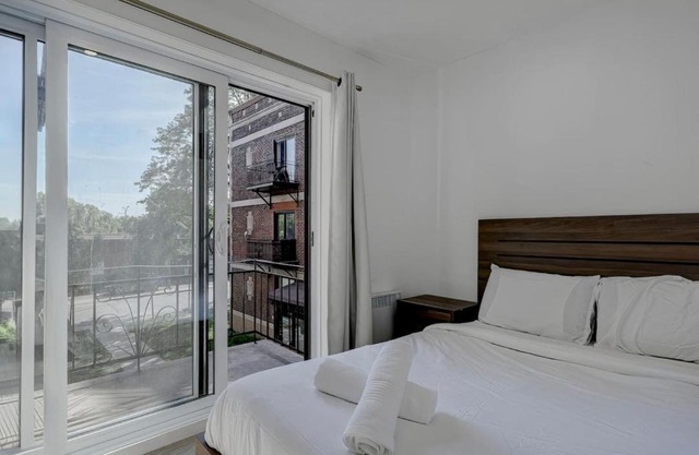 NDG Grand Stay Spacious and Elegant 3BR