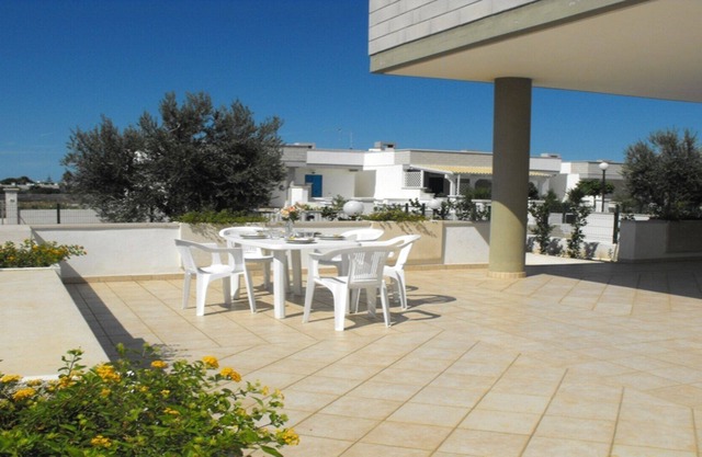 Near Beach and Services, with Veranda and Patio: Villa Monica n. 34 in Residence