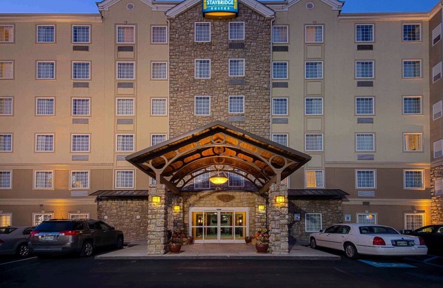 Near CHA Airport | Free Breakfast. Pool & Gym Access.