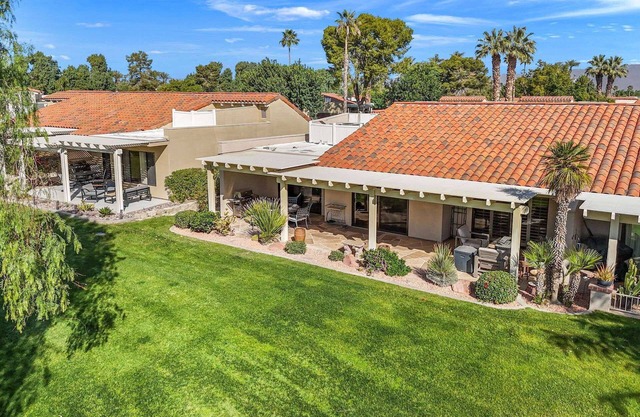Near Coachella | Golf Course | Pool, Tennis & Pickleball Courts | Premier Vacation Spot