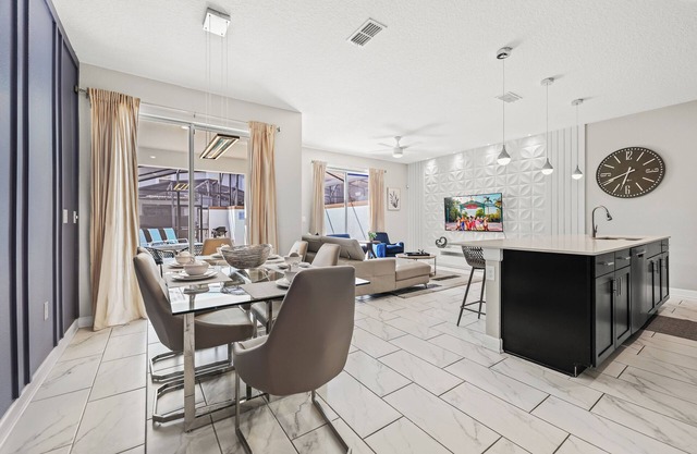 Near Disney, 4BR with Private Pool