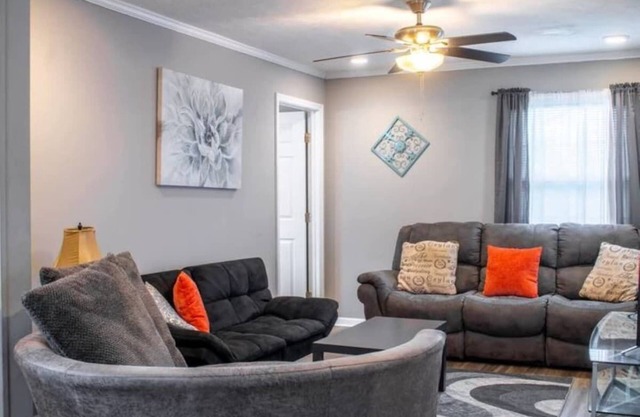 Near Downtown & Moore - The Graduation Getaway