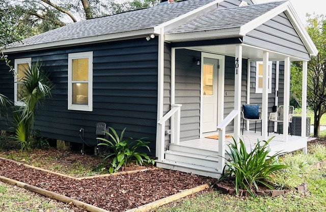 Near Historic Downtown Fernandina Beach Cottagen