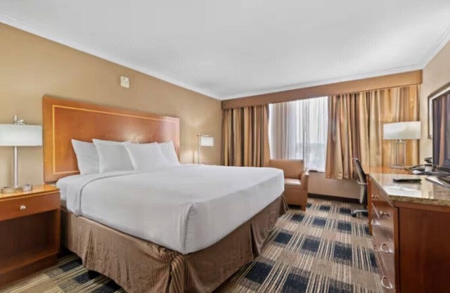 Near NYC - Cozy King Suite Prime Location Premium Comfort
