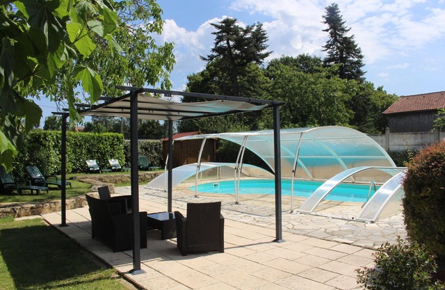 Near SARLAT, gîte "La Lousse" 3 bedrooms