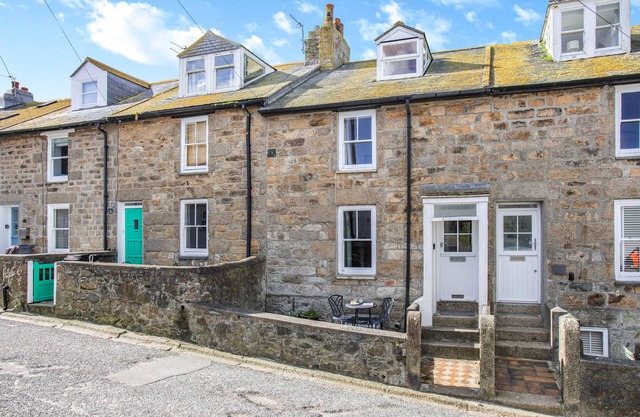 Neptune Cottage - Three Bedroom House, Sleeps 6
