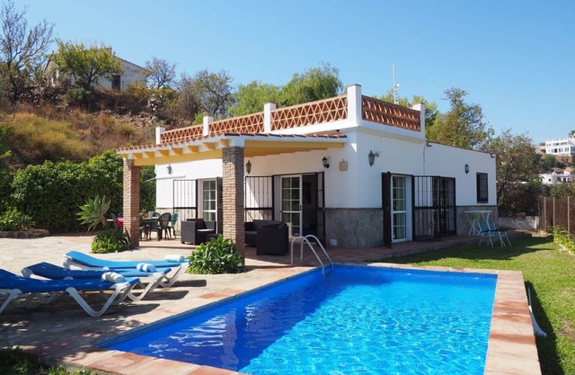 Nerja Paradise Rentals - Villa Los Girasoles