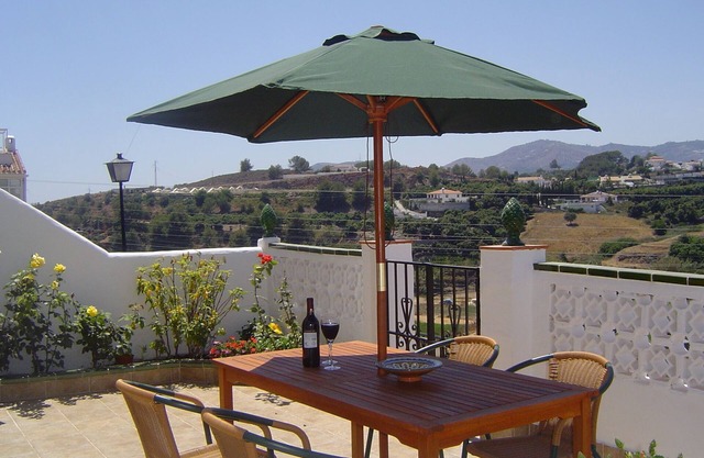 NERJA- PET FRIENDLY SPACIOUS HOUSE- Pool-Views-Parking-Near centre-Vacant Jan 18