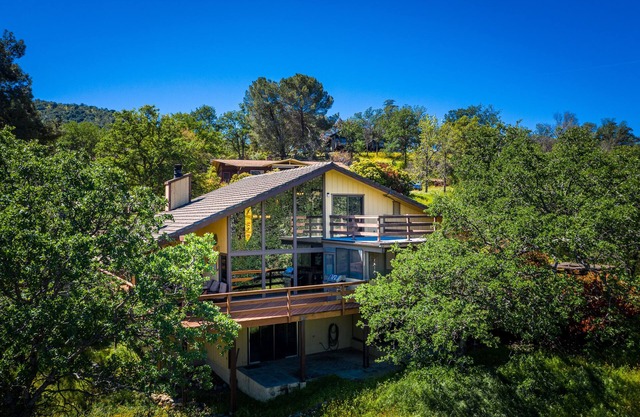 Nested near the Sequoia National Park, the Mountain Top home offers great views