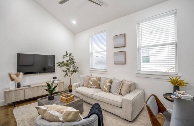 Nestled Nook Bungalow #7033A @East End revitalized