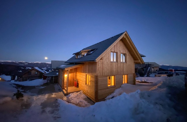 New 1A Chalet with TOP Sauna next to hikes/ski slopes