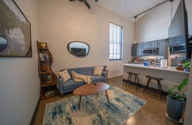 New 1BR King Bed Apartment: Brewery|River|Downtown