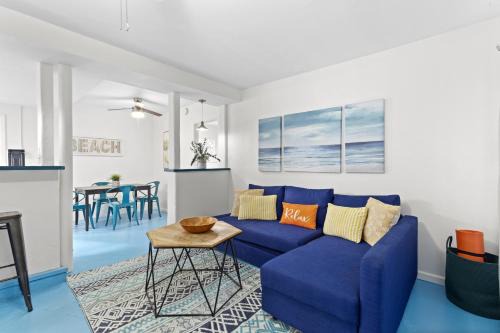 New! 2 Blocks To The Beach 1 Bed, 1 Bath - Pets Ok