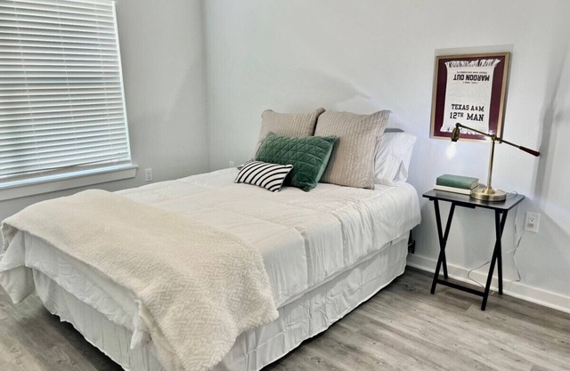 NEW - 4 Bedroom Townhome