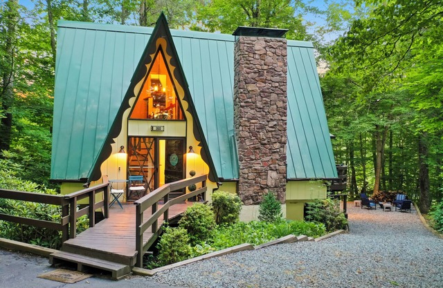 !NEW! A-Frame, Firepit, Hiking, Festivals