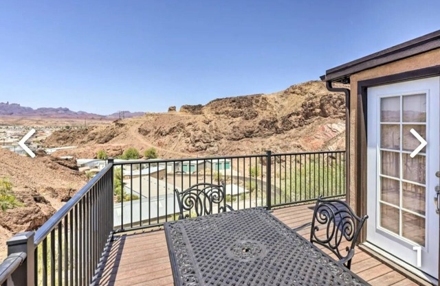 New! Amazing river and mountain deck view home!