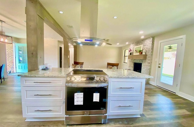 New amenities,rustic charm! Convenient local, relaxing ,private, & just for you!