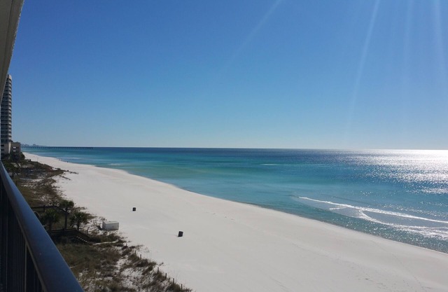 NEW Beachfront😎60'GLASS BEACH VIEWS in 2 MASTER Suites +FREE Beach Chairs😎402E