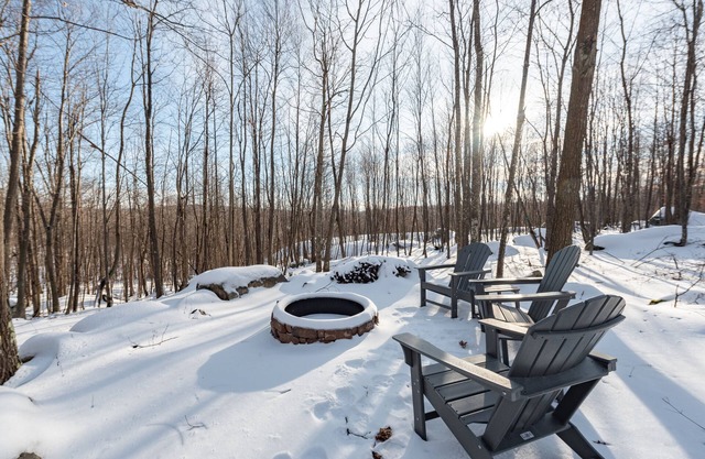 New! Boulder's Edge: Lake Access, Dock Slip, Fireplace, Pool Table!