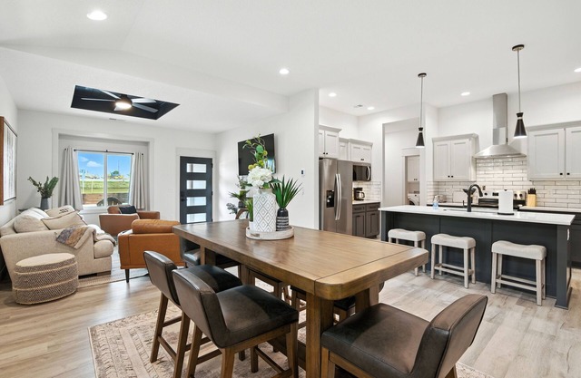 NEW! Brand New Cool Comfy Lawrence Retreat