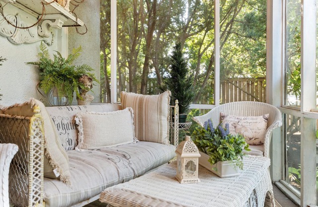 NEW! Chateau Blanc - Luxury French Inspired Getaway