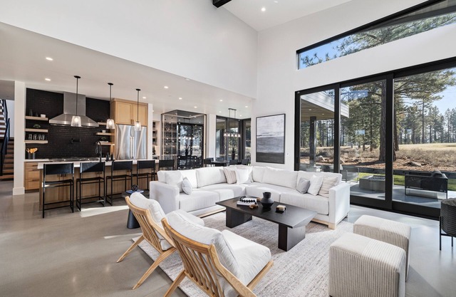 New Construction Home in Gray's Crossing w/Private Hot Tub, Gym & Media Room! Close to Skiing!
