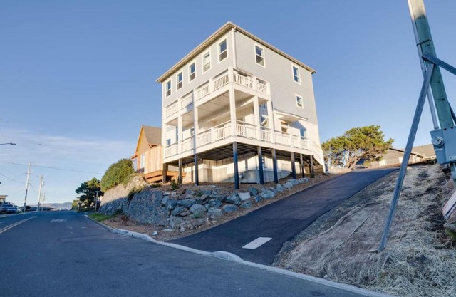 New construction in 2025, Ocean View, Hot Tub, Arcade, Sleeps 20