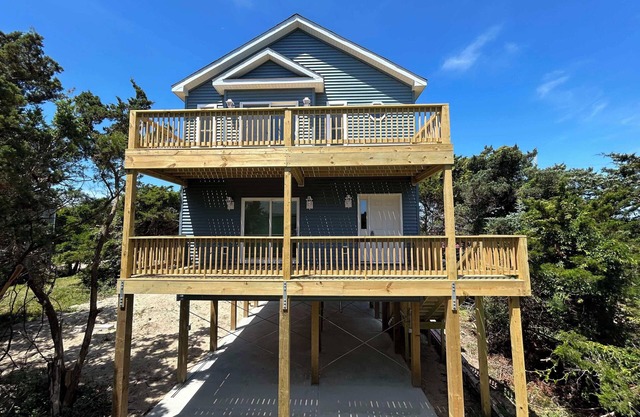 New Construction- Ocean-side-Less than 5 min. walk to the beach