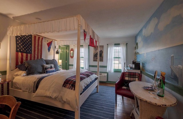 New England Hospitality at the Carriage HousenMystic Vacation Rentals LLC