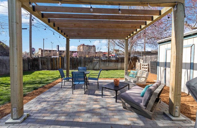 NEW! Euro-Chic Urban Getaway | Light & Bright Space w/Modern Kitchen & Bathroom | Walk to Downtown!