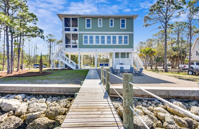NEW EVENTIDE IS YOUR DAZZLING BAY FRONT ESCAPE!