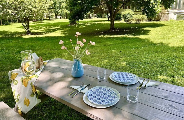 NEW: Fabulous Riverfront w/Sunroom, Walk to Town!