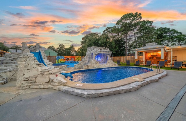 NEW! Family Retreat - Pickleball, Bball, Pool, Game Rm, Bunk Rm, Beach 1.4 mi