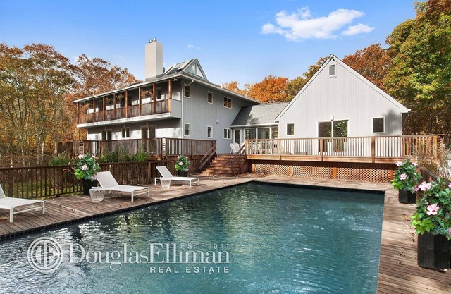 New Fully Remodeled Post Modern Home, Perfect getaway for a family!