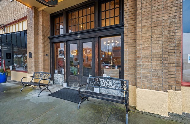 NEW! Hotel Cathlamet Room 203 - Interior Full