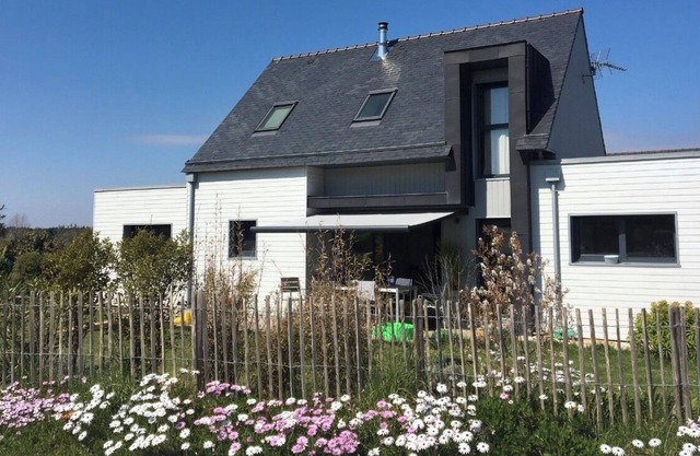 New house in a peaceful environment 15 minutes walk from the beach