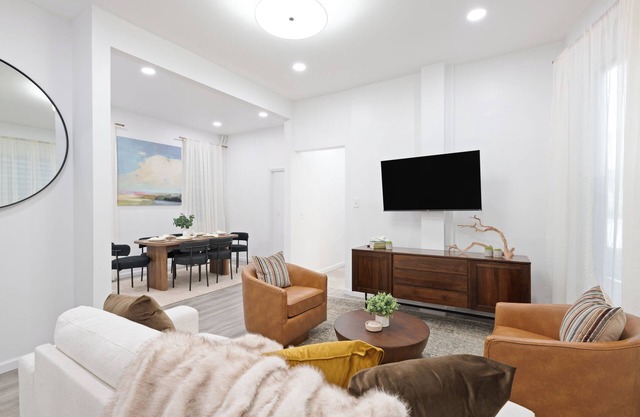 New! King Bed, Game Room, 20 Mins to NYC, 1800 sqft, Seconds to NYC Skyline view
