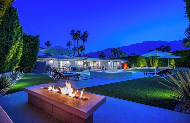 NEW! Large Private Gated Retreat with Iconic Views, Pool+Spa, Downtown, Dogs ok